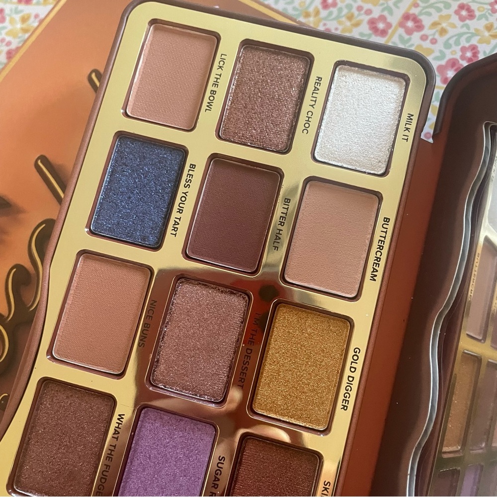 🚨CLEARANCE FINAL PRICE Too Faced Better Than Chocolate Eyeshadow Palette - Picture 2 of 6
